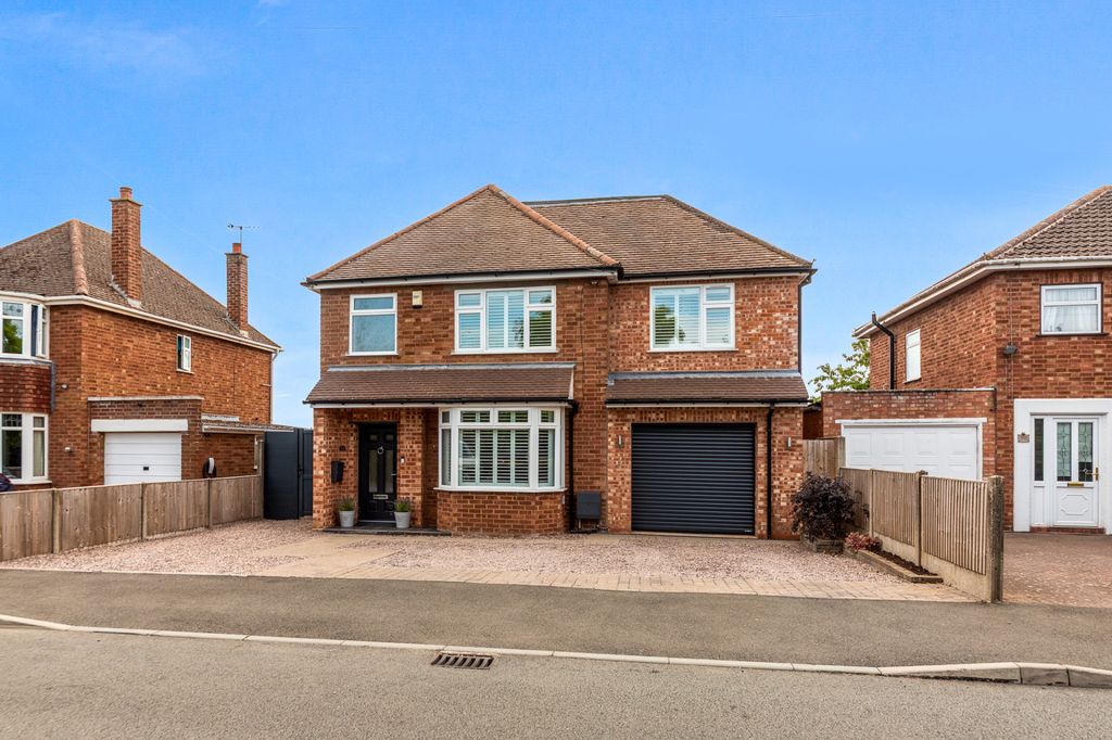 Property photo 1 of 33