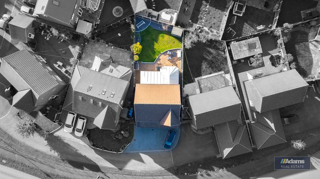 Property photo 3 of 43