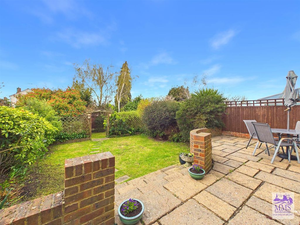 Property photo 3 of 24 Cam04098G0-Pr0186-Still006.Jpg