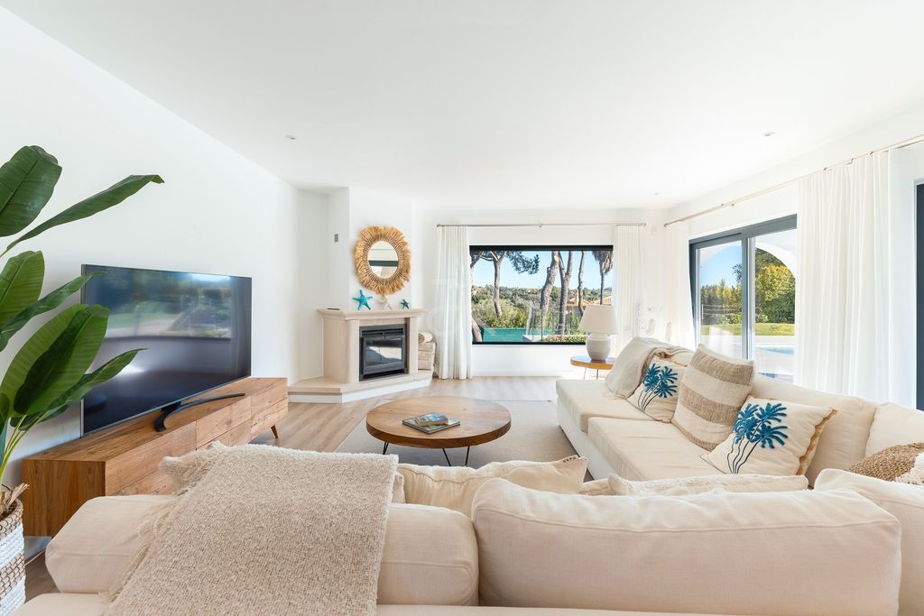 Property photo 2 of 30