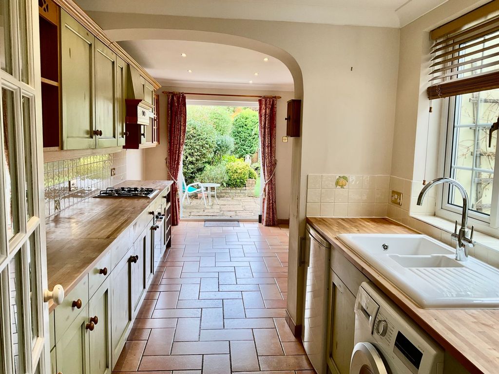 Property photo 3 of 25