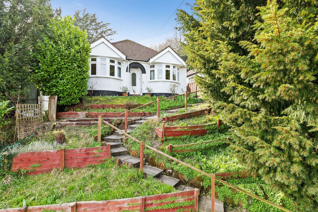 Property photo 2 of 25