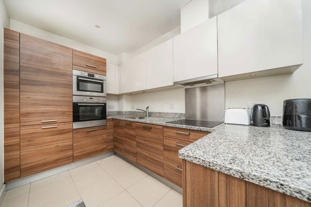 Property photo 2 of 4