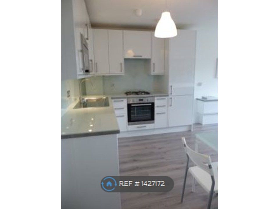 Property photo 3 of 6 Kitchen