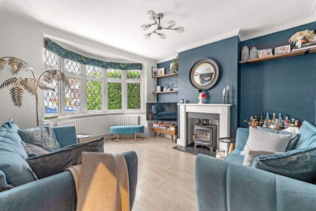 Property photo 3 of 37