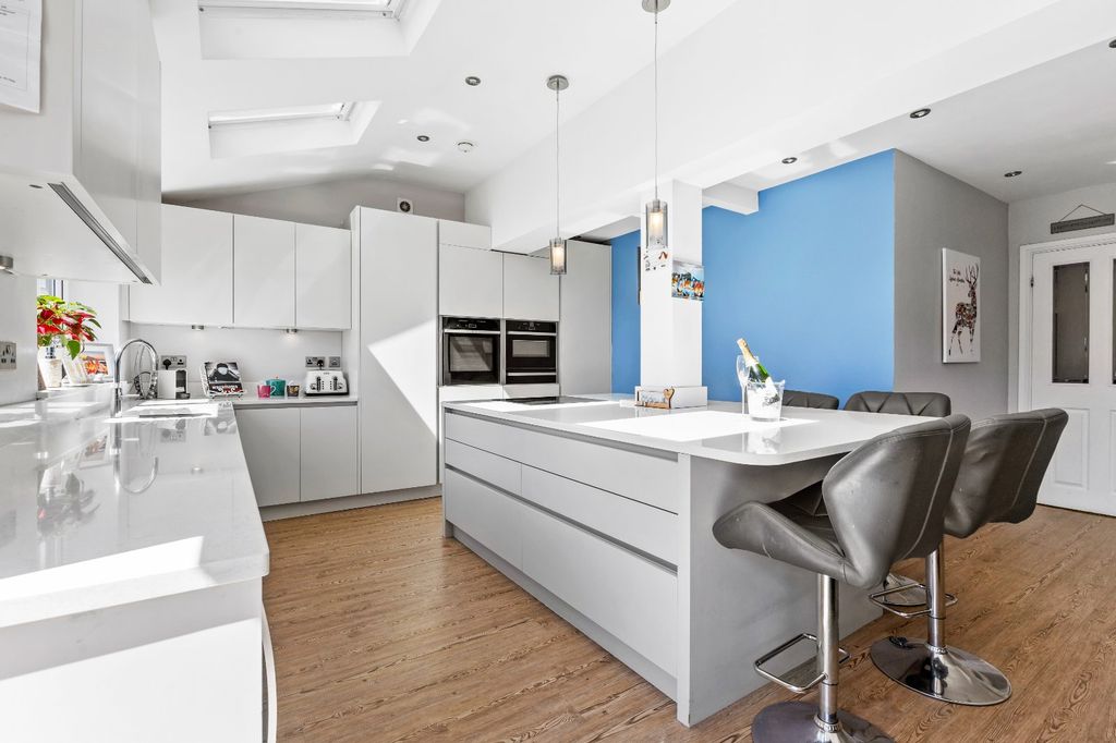 Property photo 3 of 33 Picture No. 22