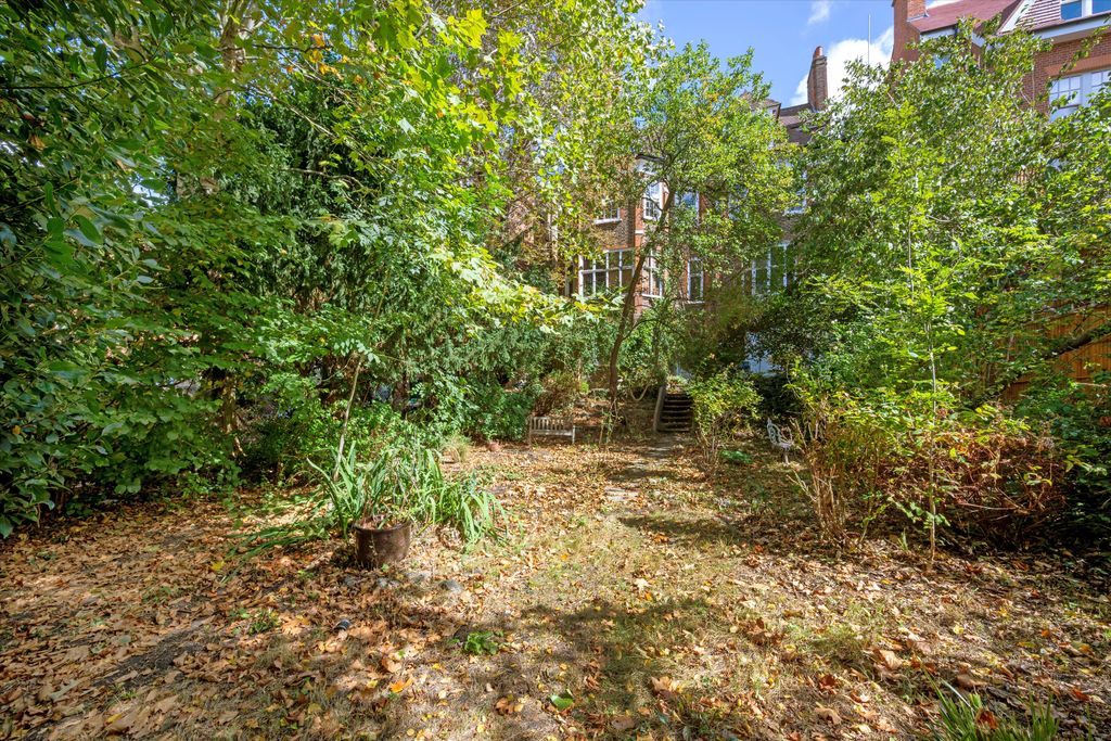 Property photo 3 of 18 Image