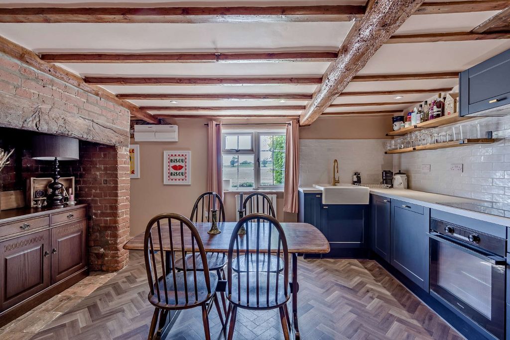 Property photo 2 of 14 Picture No. 25