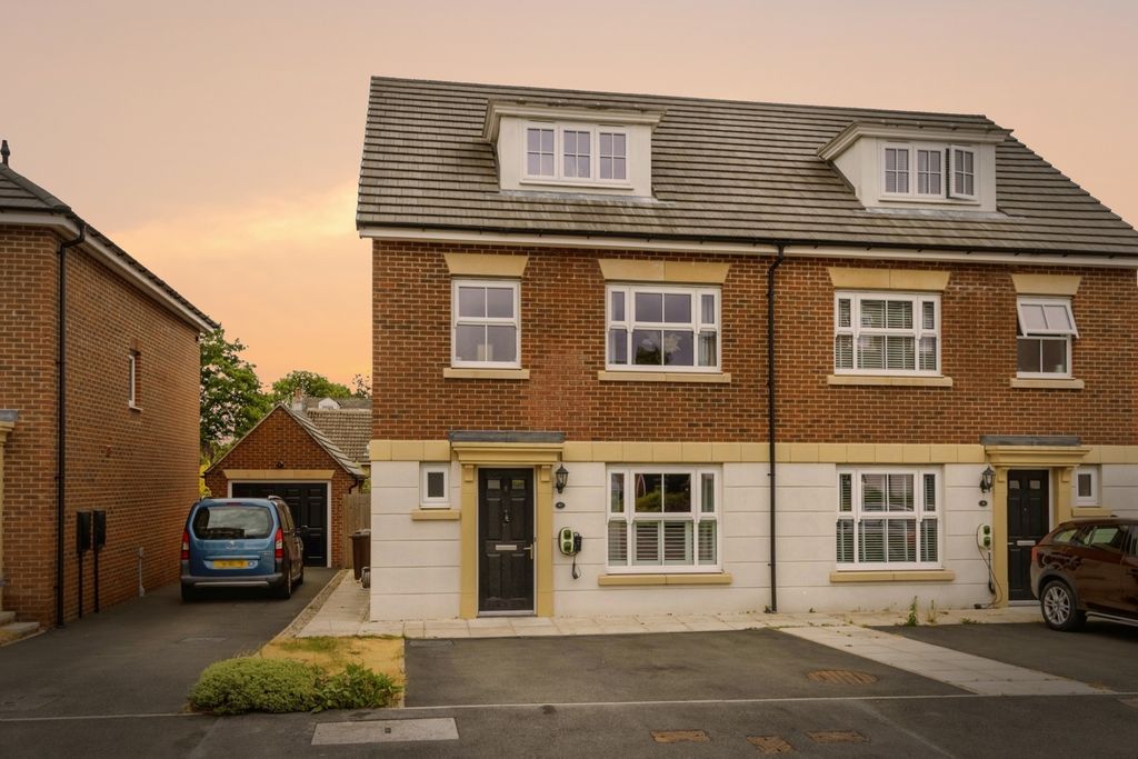 Property photo 1 of 23 Pbox-Img.Jpg