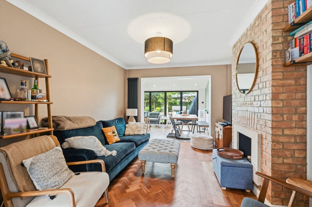 Property photo 3 of 26 Picture No. 25