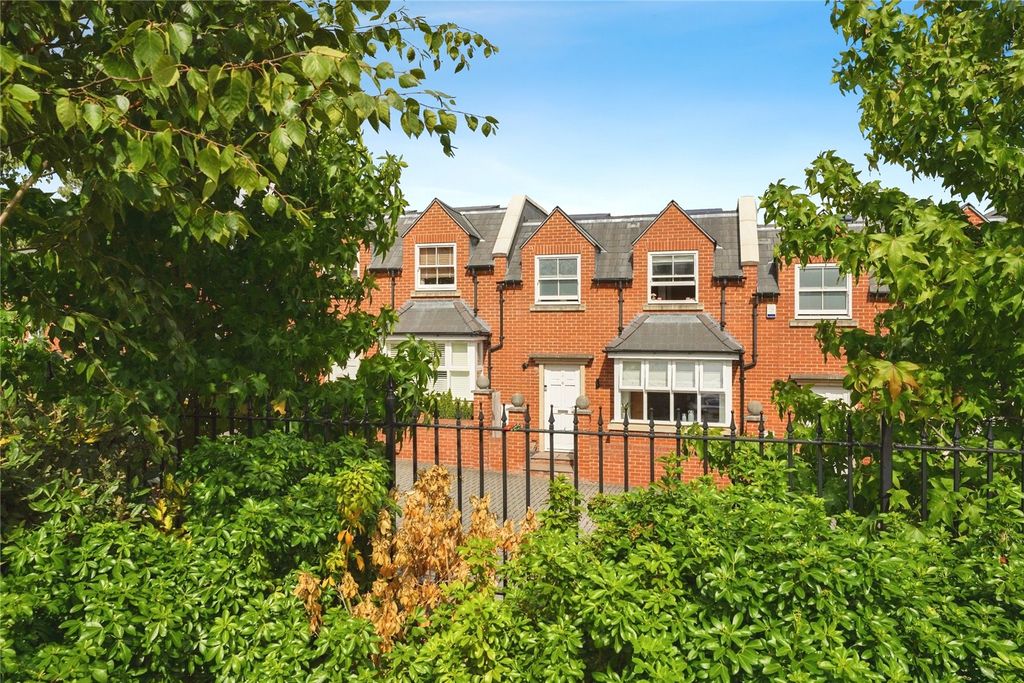 Property photo 1 of 16 Front