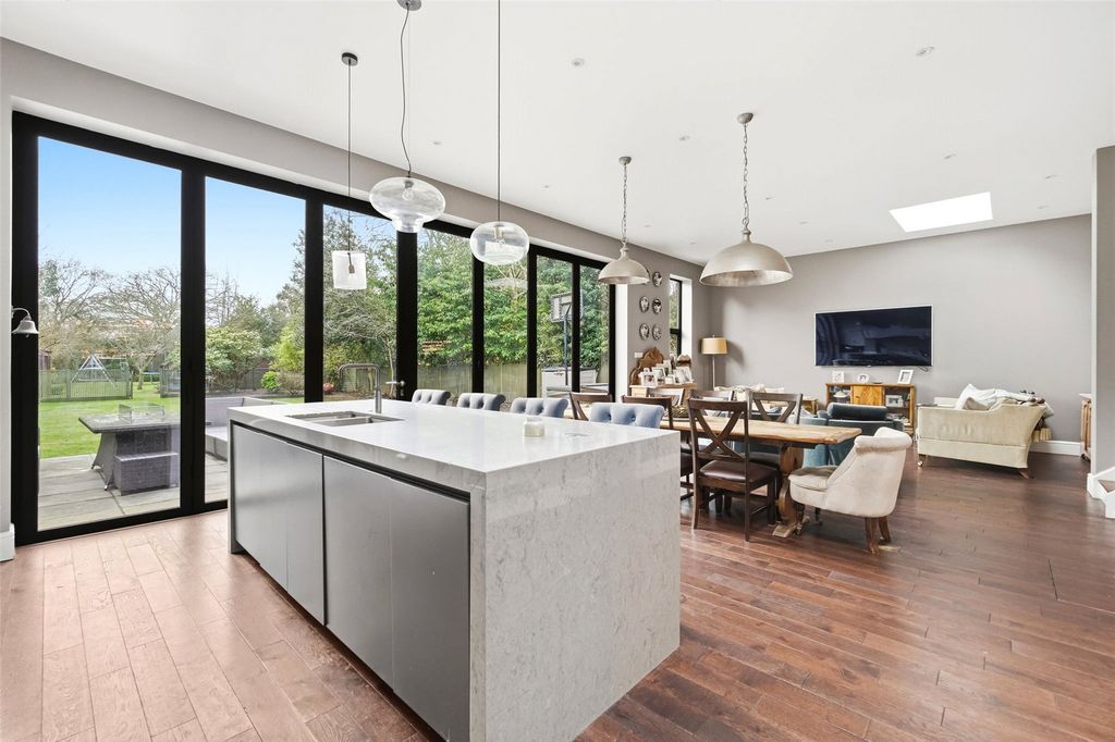 Property photo 3 of 21 Picture No. 49