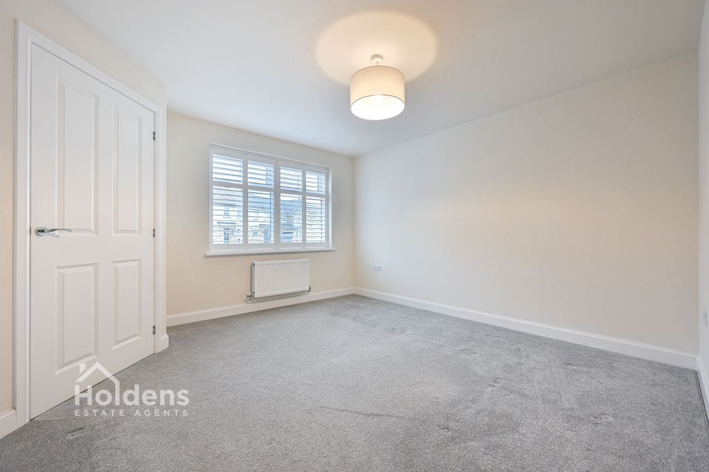 Property photo 3 of 22