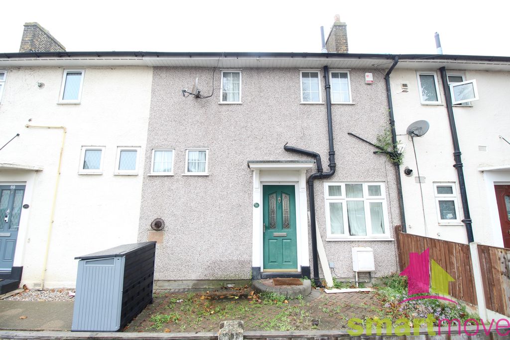 Property photo 1 of 12 2 Bed Terraced House For Sale Chittys Lane, Dagenham Rm8