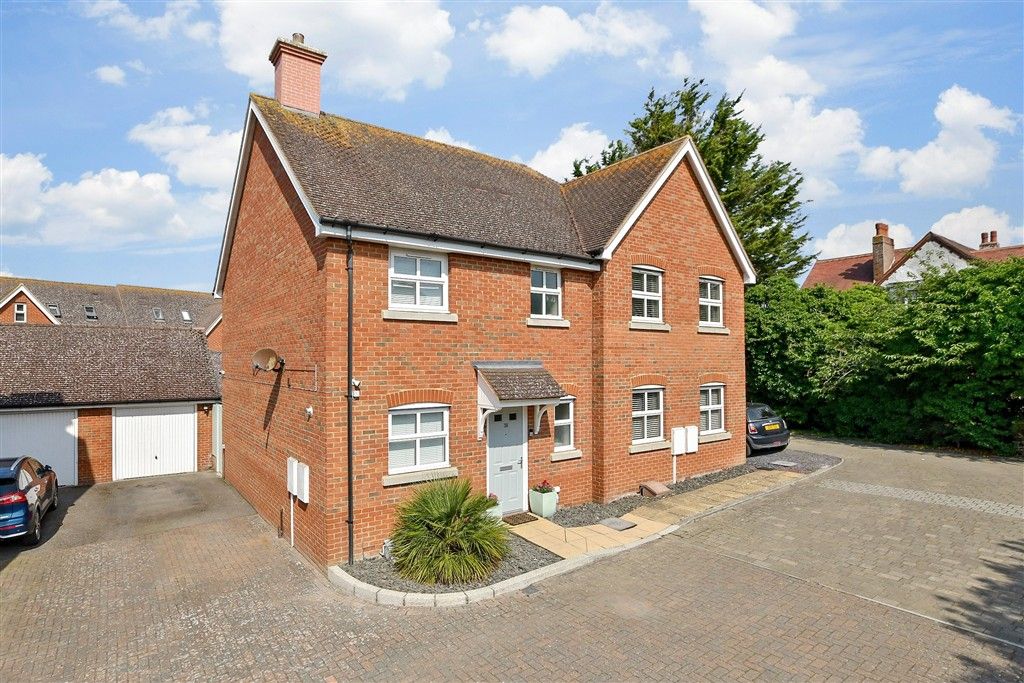 Property photo 1 of 13 External (Brochure)