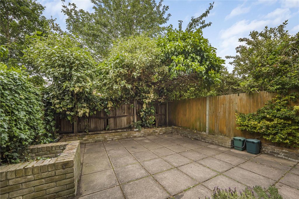 Property photo 2 of 15 Picture No. 10