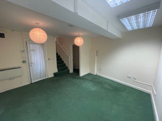 Property photo 1 of 4