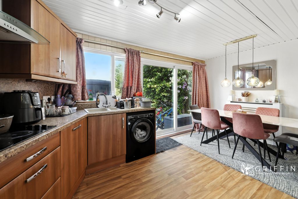 Property photo 3 of 15 171A9582
