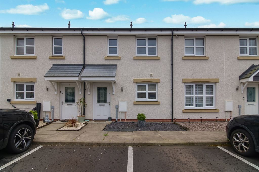Property photo 1 of 17 External