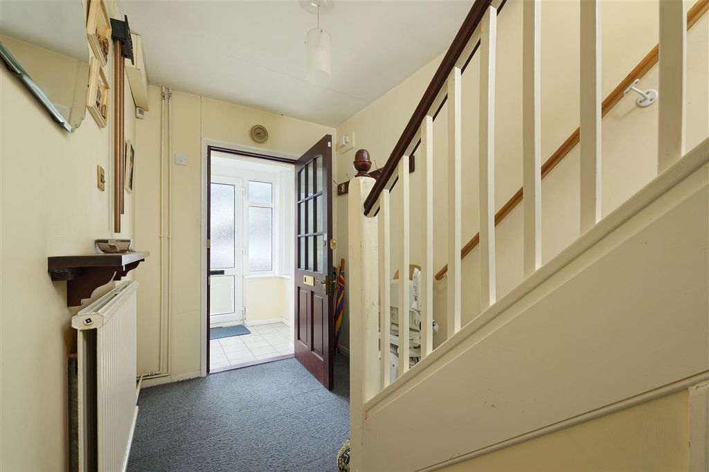 Property photo 2 of 22