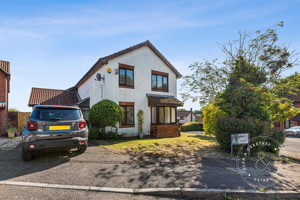 Property photo 1 of 43 Crawley-Close-40.Jpg