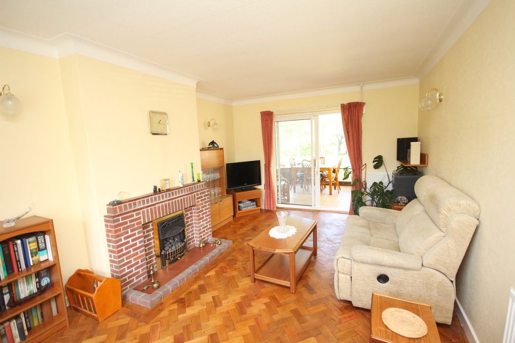 Property photo 2 of 16