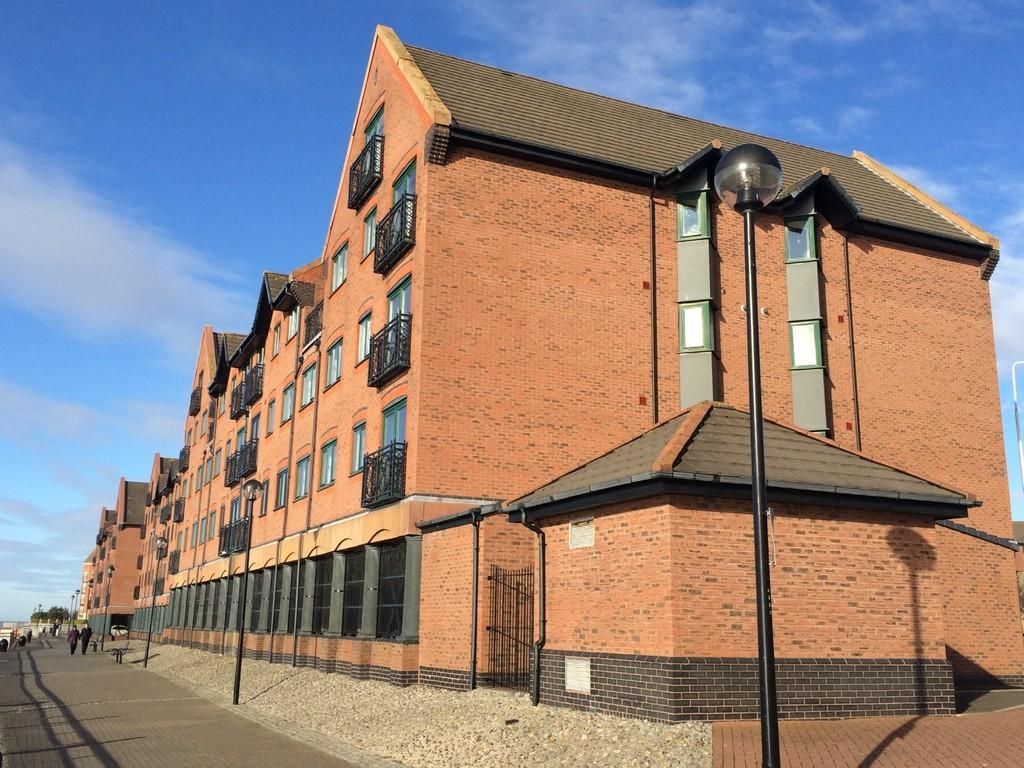 Property photo 1 of 2 390 South Ferry Quay Exterior 2024.Jpg