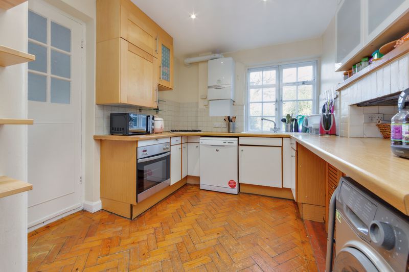 Property photo 3 of 11 Photo 11