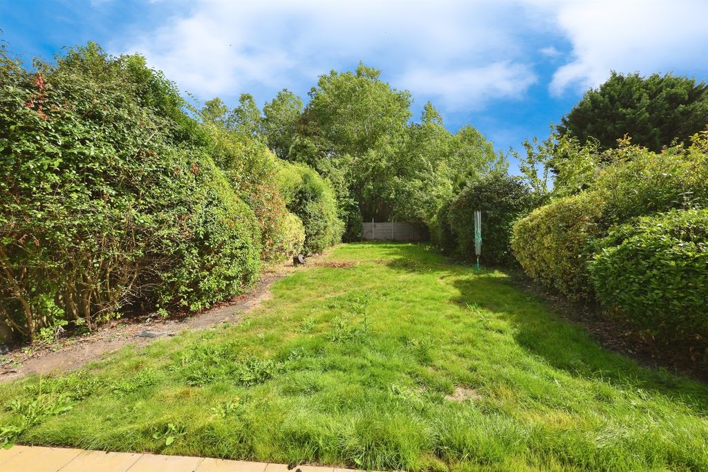 Property photo 3 of 27