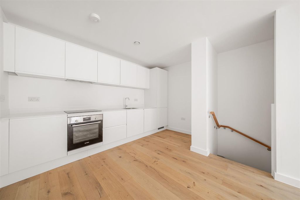 Property photo 2 of 15 1365136-1-68ee449935Cfa.Jpg