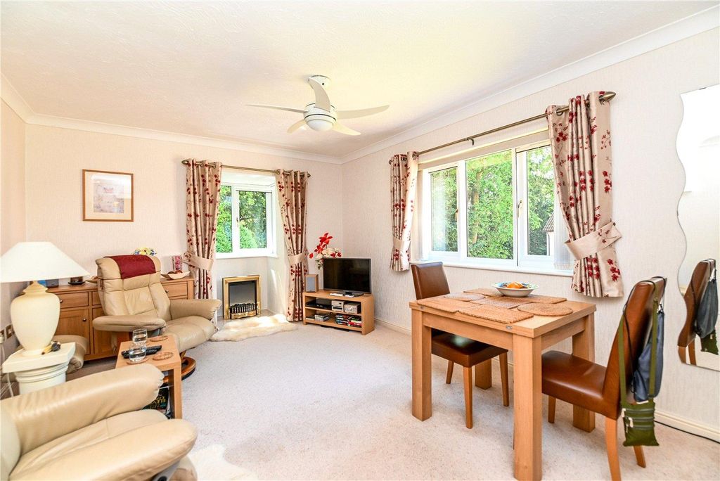 Property photo 2 of 15 Picture No. 05