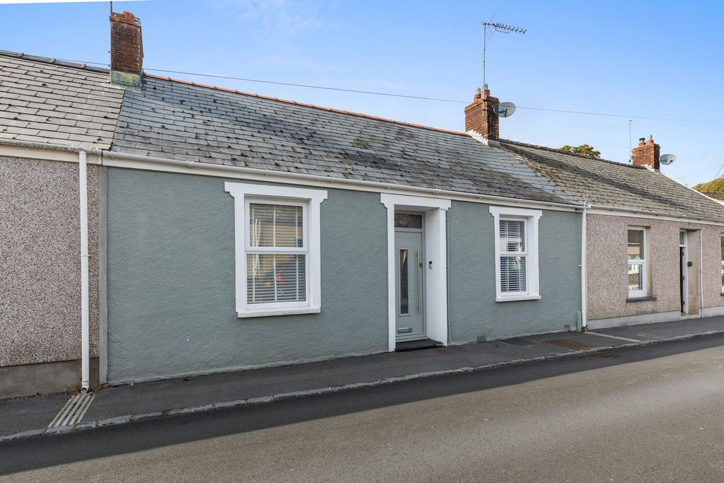 Property photo 1 of 24