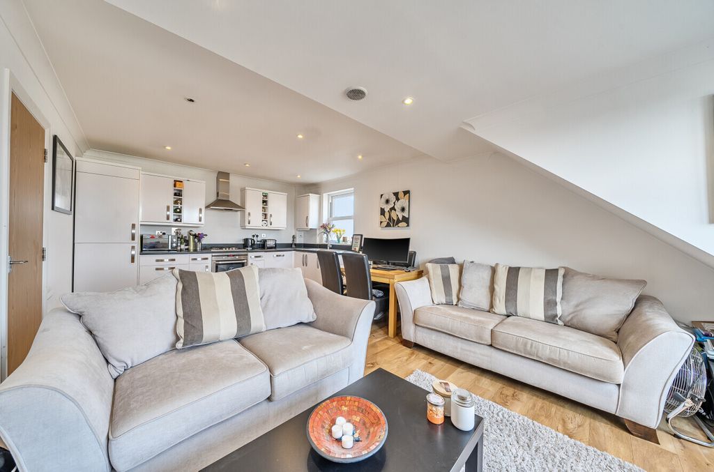 Property photo 2 of 14 Picture No. 10