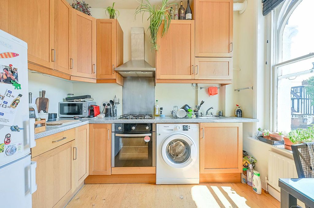 Property photo 3 of 8