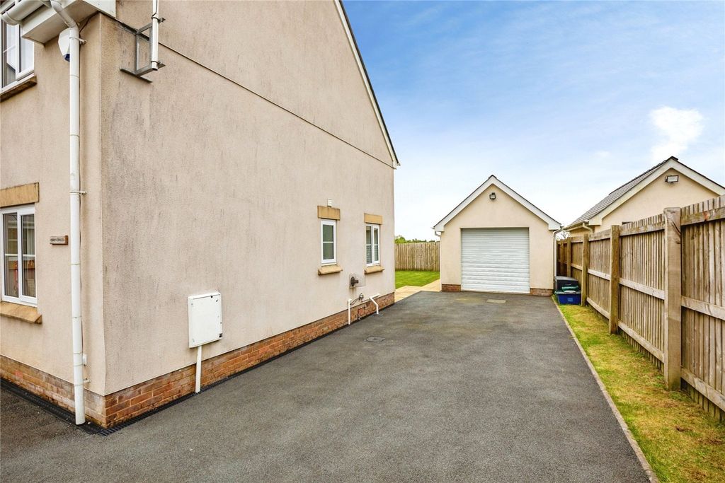 Property photo 3 of 21 Picture No. 43