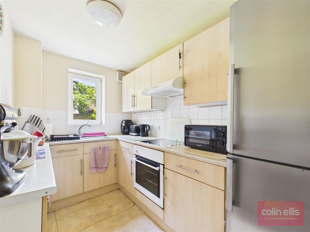 Property photo 3 of 14 Cam05075G0-Pr0357-Still001.Jpg