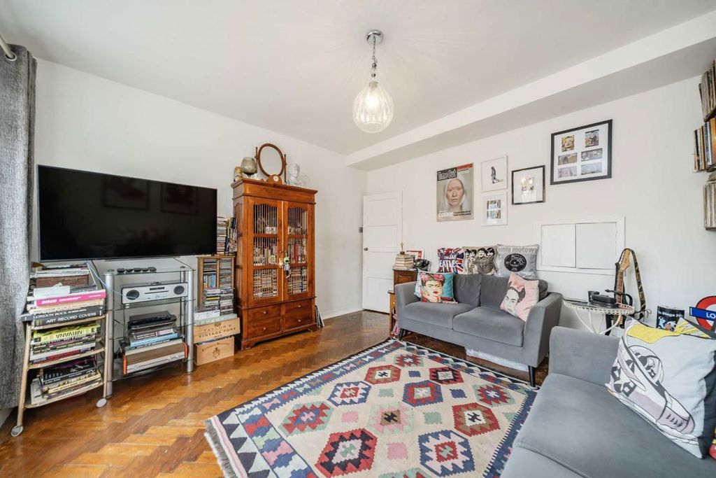 Property photo 3 of 5