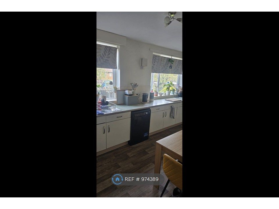 Property photo 3 of 9 Kitchen/Dinner