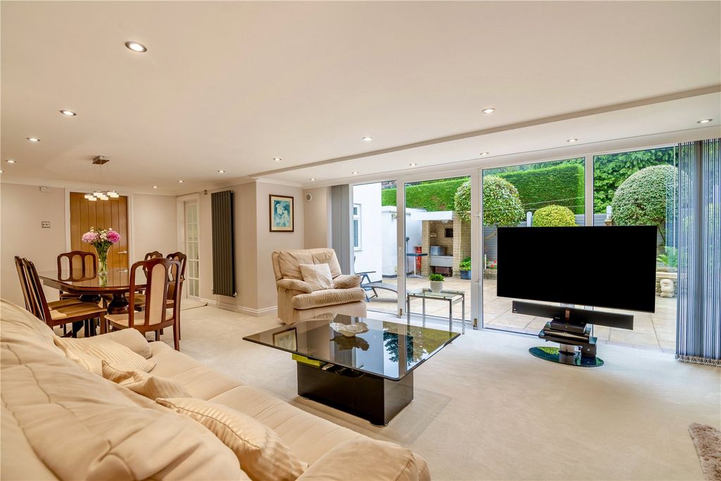 Property photo 2 of 20 Picture No. 04