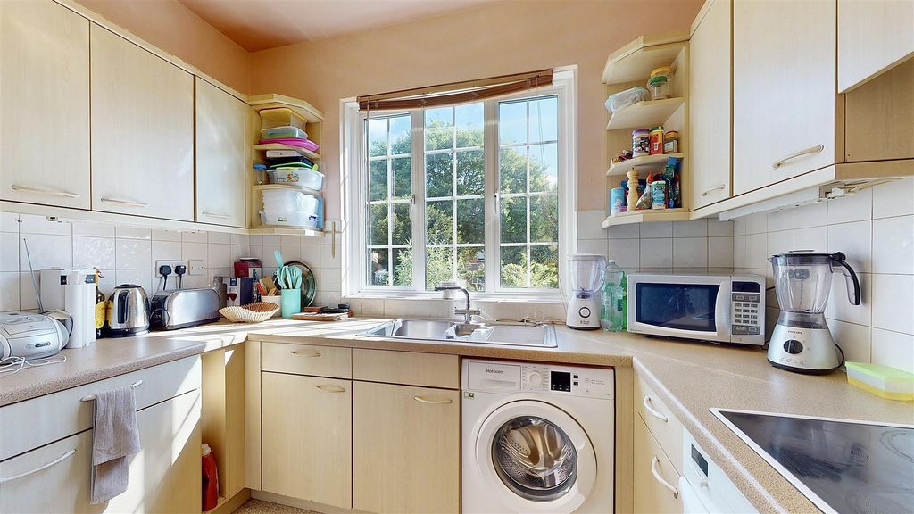 Property photo 3 of 12 P9.Jpg