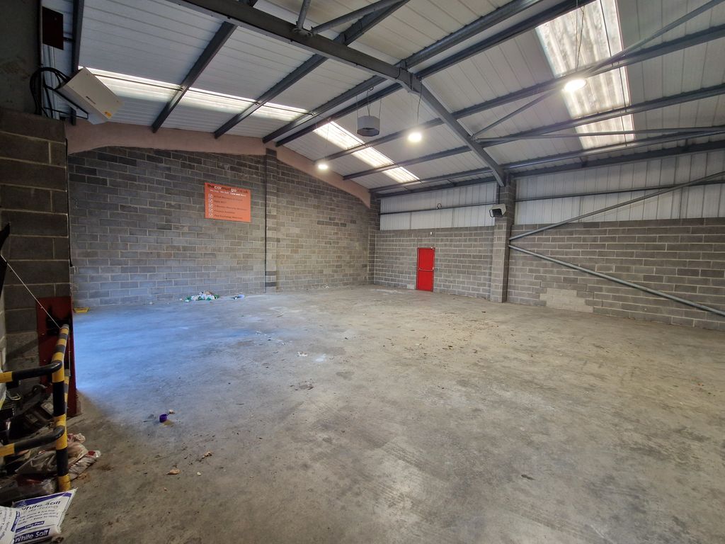 Property photo 3 of 4