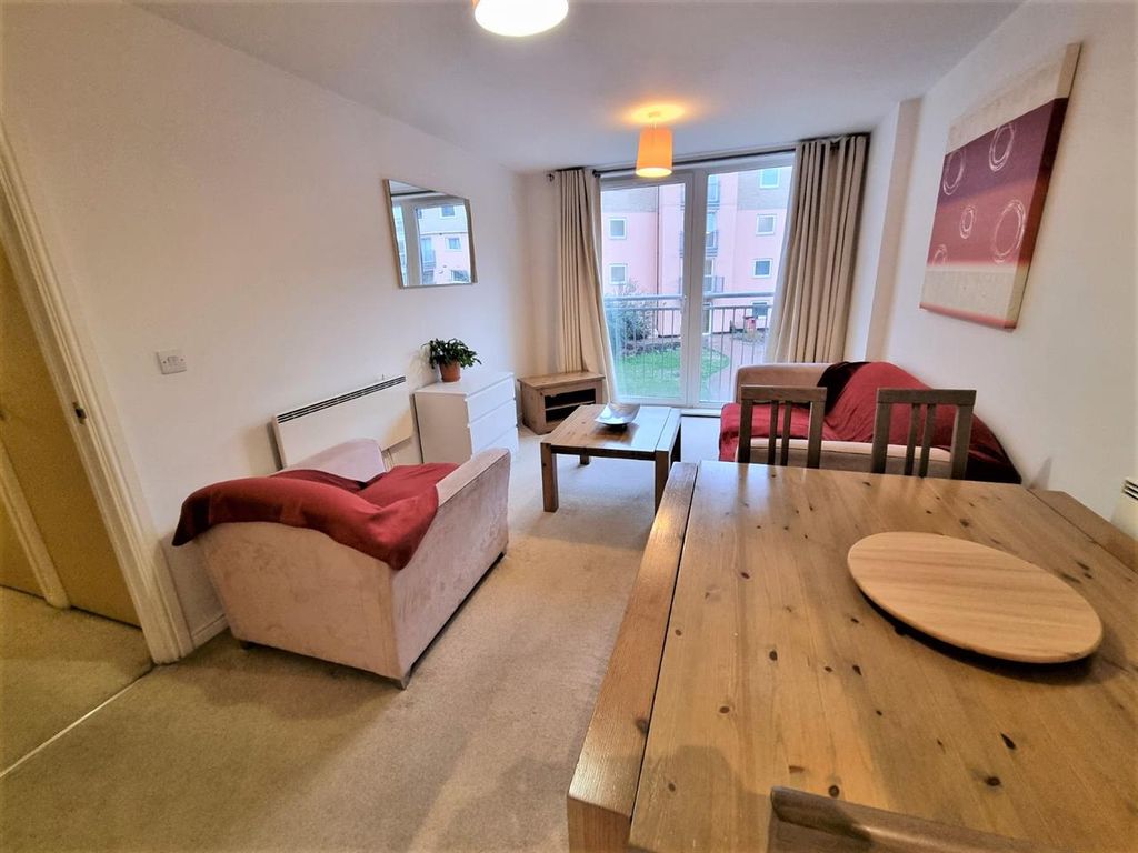 Property photo 2 of 7