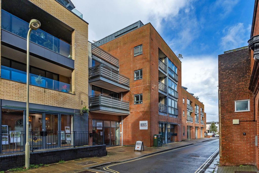 Property photo 1 of 10