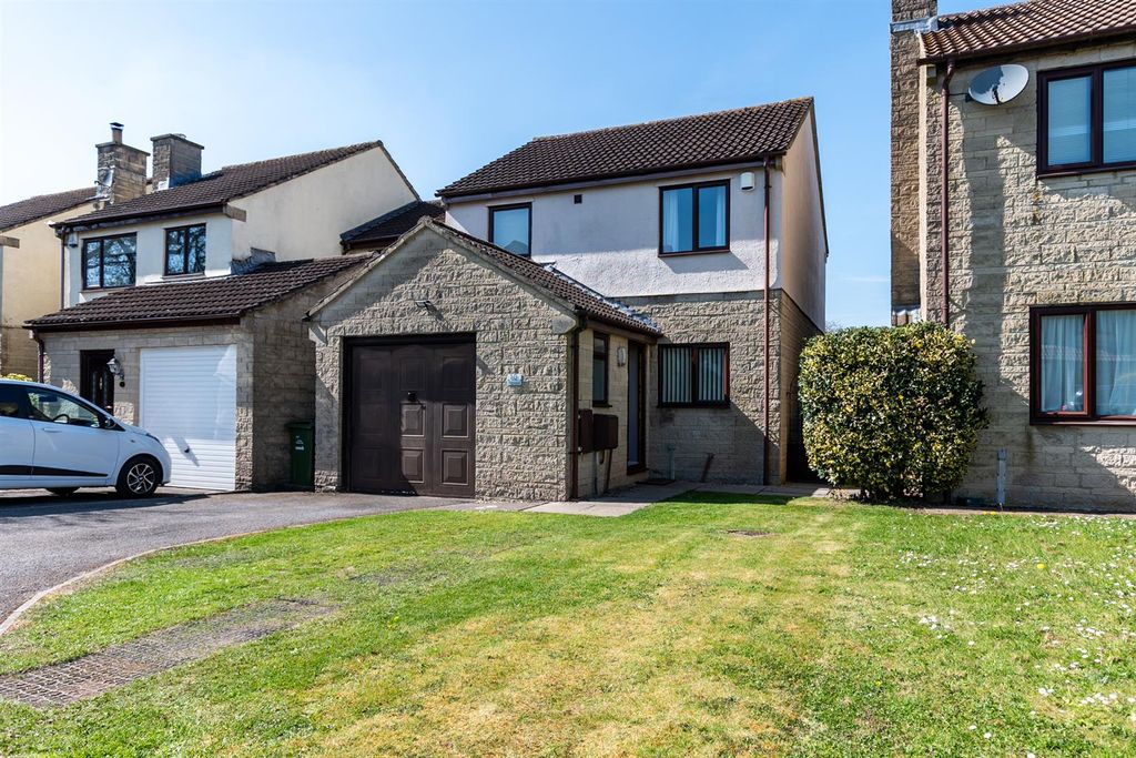 Property photo 1 of 15