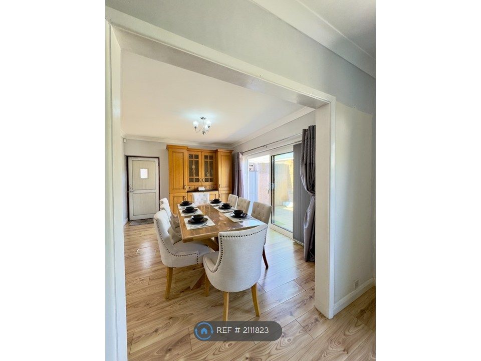 Property photo 2 of 35 Dining Area
