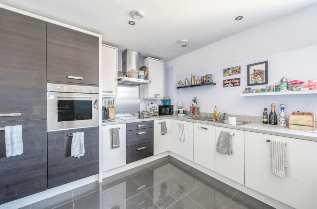 Property photo 2 of 9 Fc2