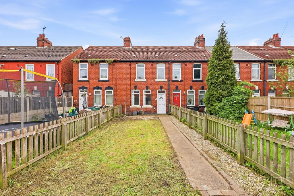 Property photo 1 of 28