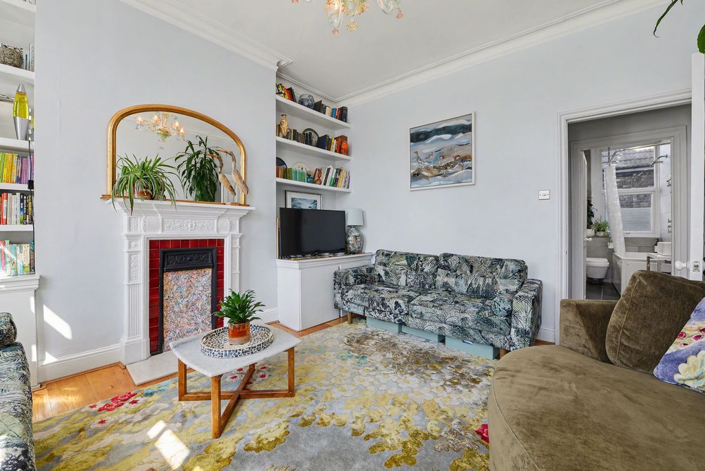 Property photo 3 of 13