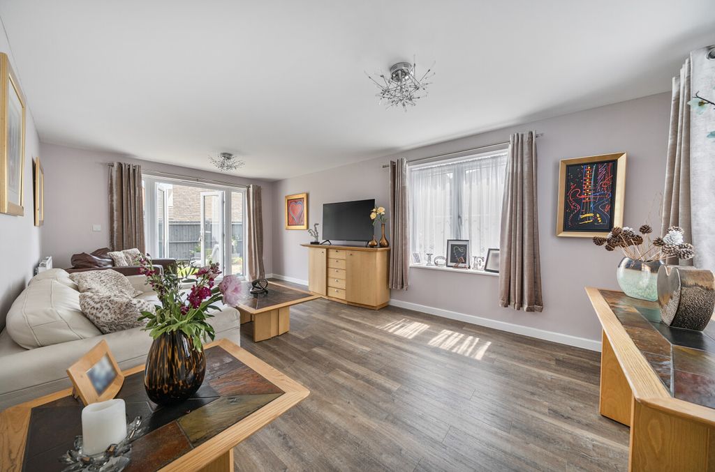 Property photo 3 of 18 1313078168554A8Fb4027
