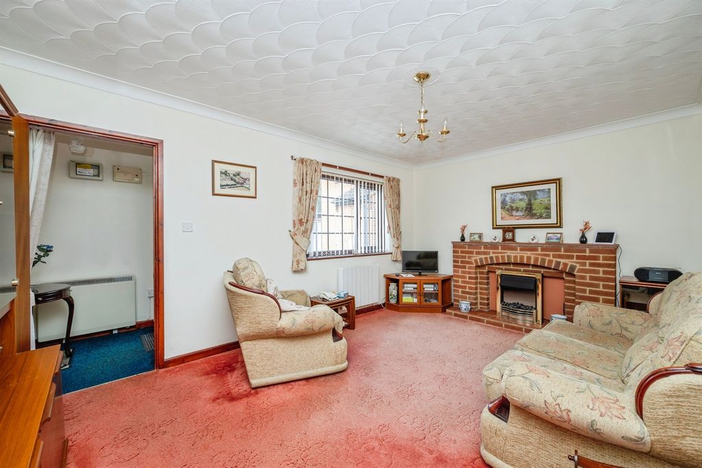 Property photo 2 of 16